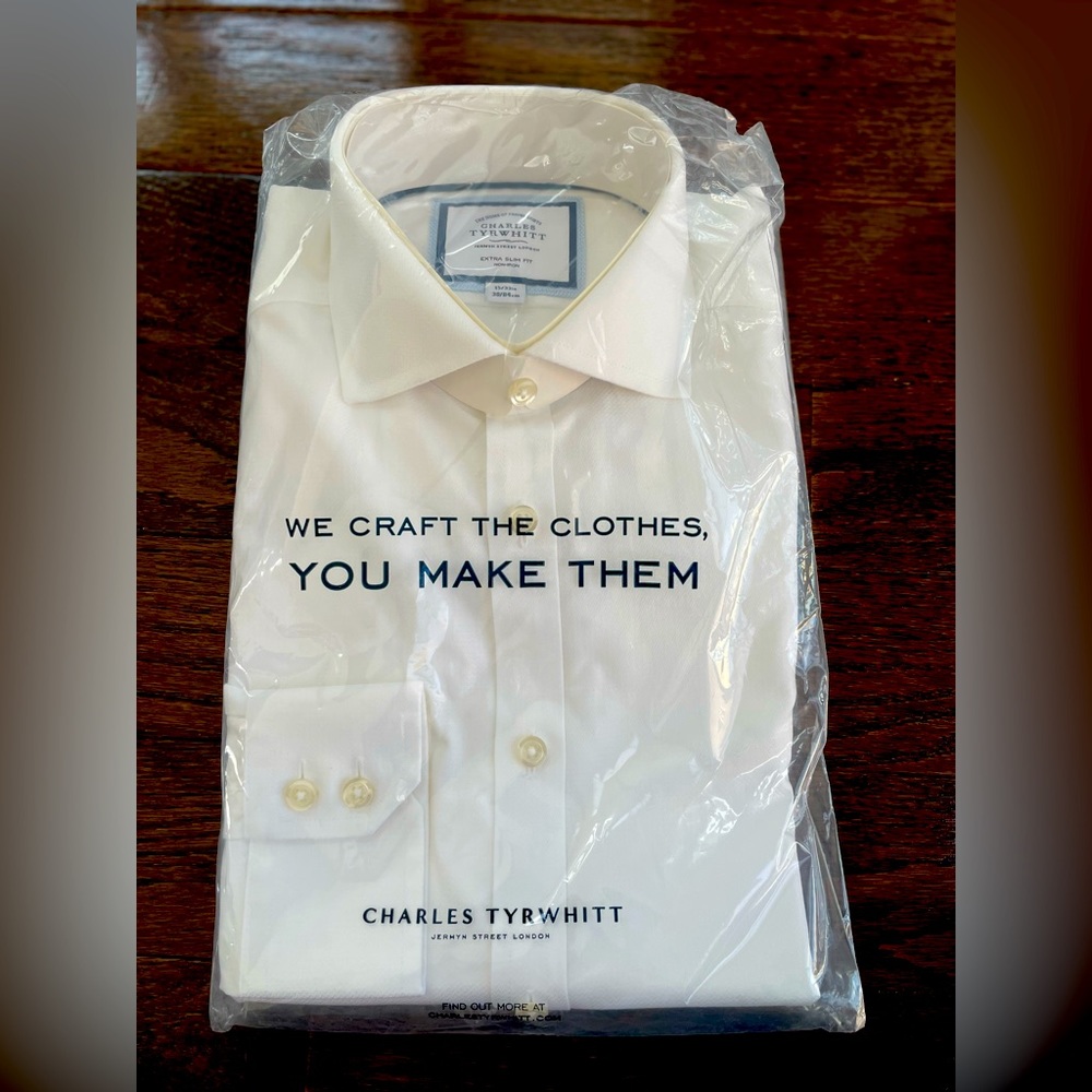 NWT Charles Tyrwhitt dress shirt. Size 15/33 inches